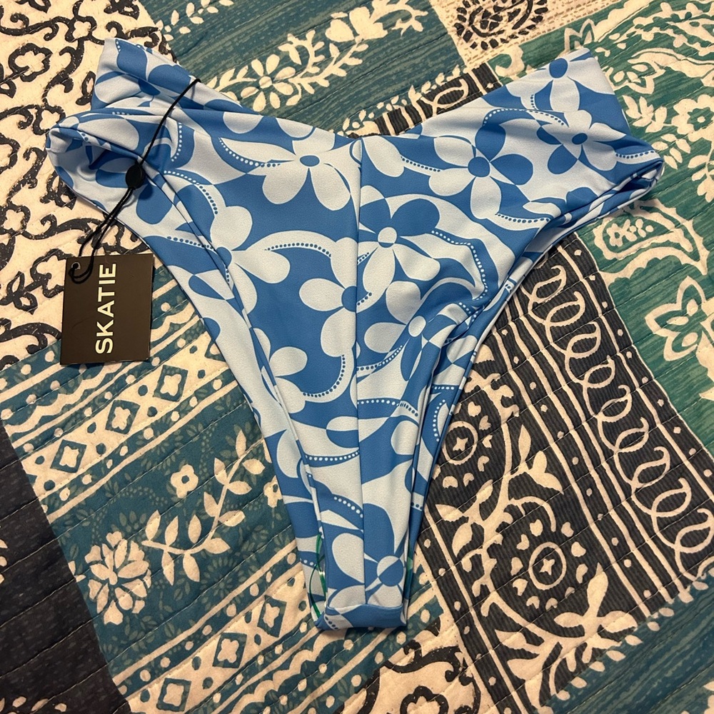 Brand New Skatie Melly Bottoms - CapeCod